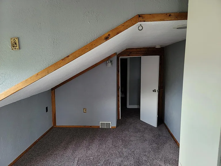 1 st bedroom entrance