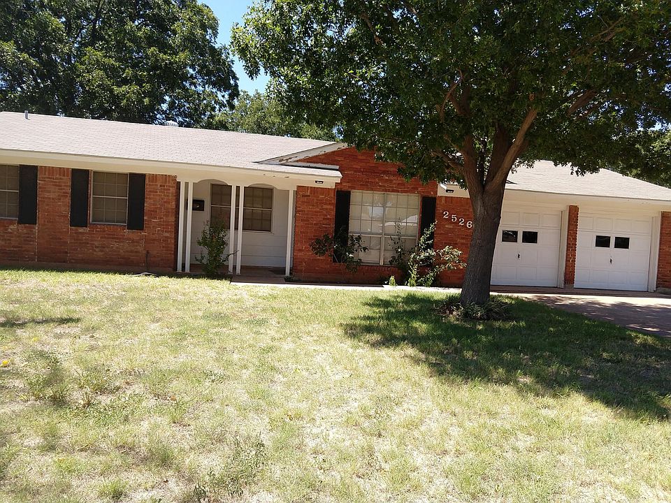 1st image of 2526 Crescent Dr