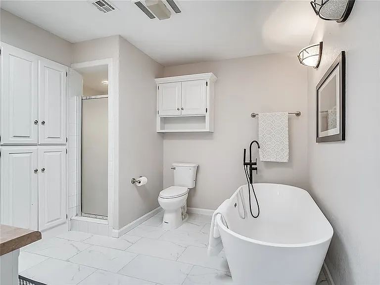 11300 N Pennsylvania Ave #102 — Photo 4