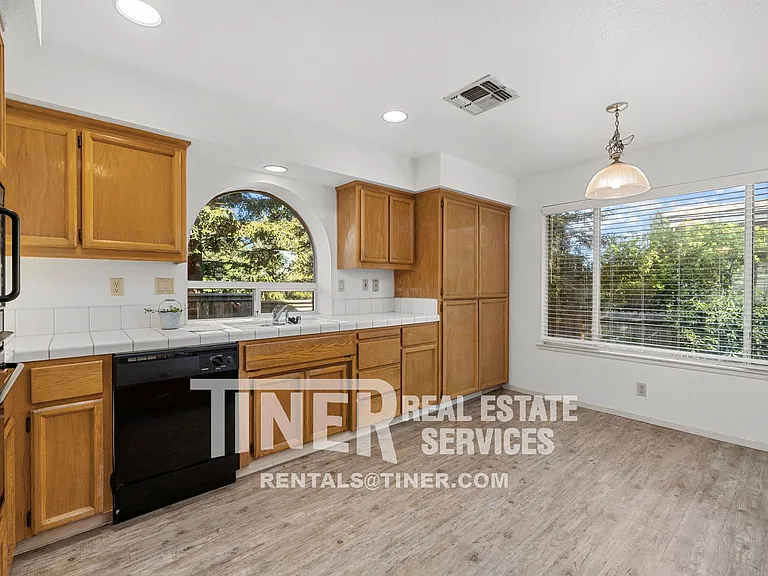 180 Briggs Ranch Dr — Photo 16