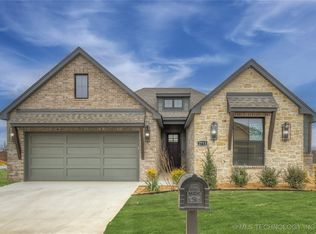 2713 W Madison St, Broken Arrow, OK 74012