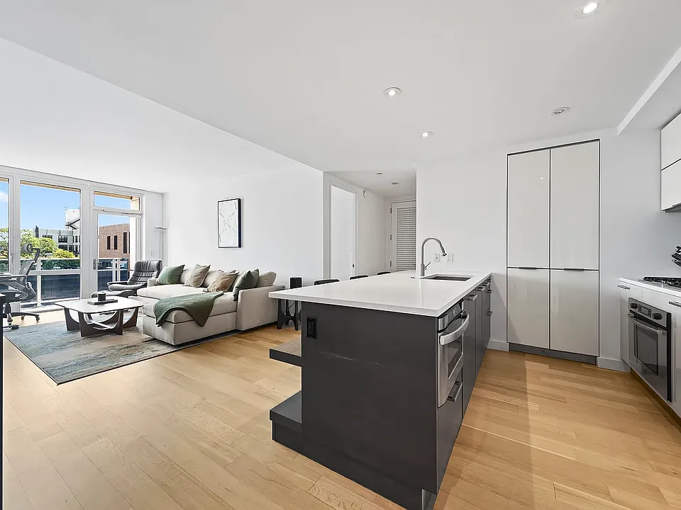 34 N 7th St #6Y