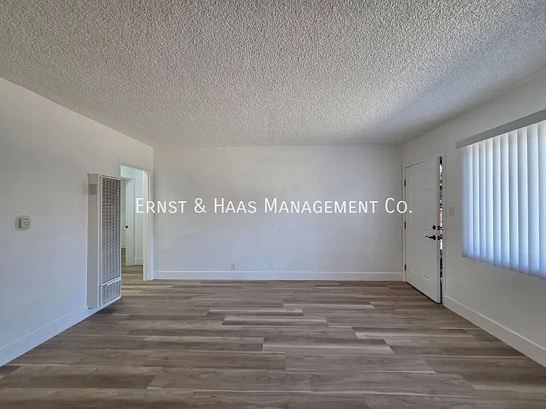 1440 Elm Ave #4 — Photo 4