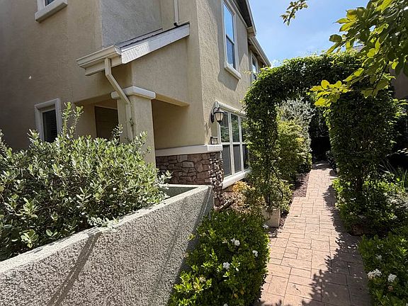 2nd image of 516 Dijon Pl