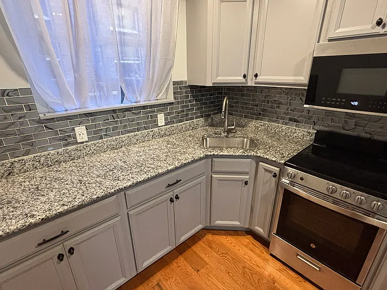 37 Maiden Ln #3A — Photo 7