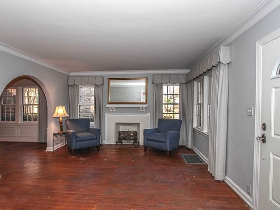 4th image of 1536 S Evanston Ave