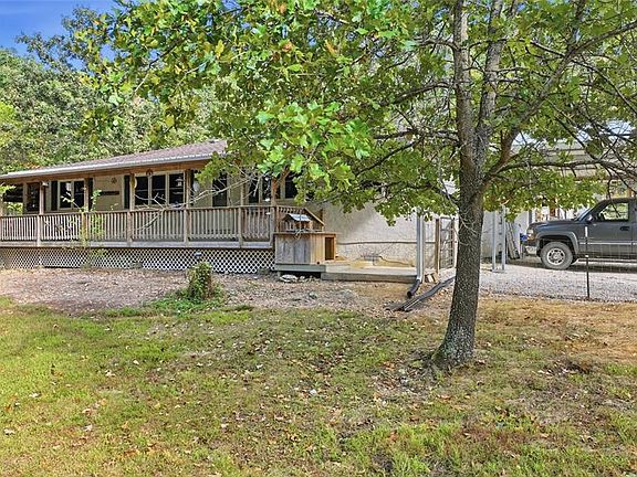 3rd image of 1804 Bluebird Rd