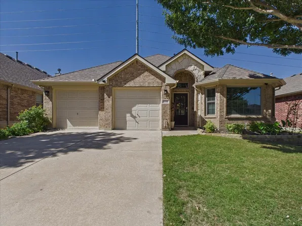 15737 Landing Creek Ln, Roanoke, TX 76262