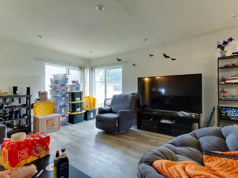 7000 S La Cienega Blvd #28 — Photo 5