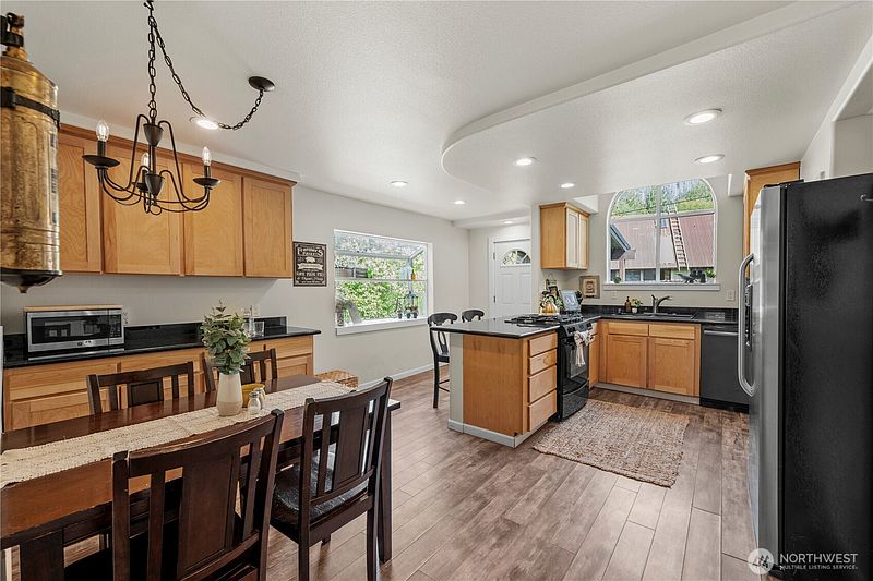 5th image of 14616 681st Avenue NE