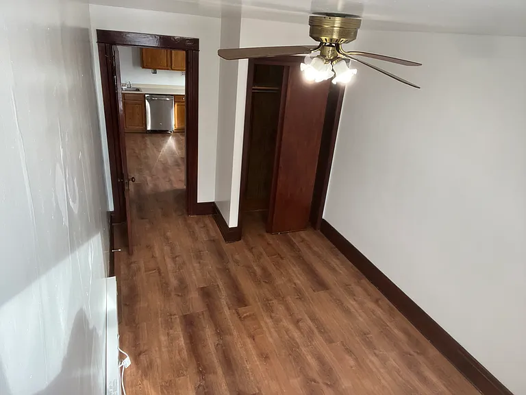 28 Crane St #26 — Photo 5