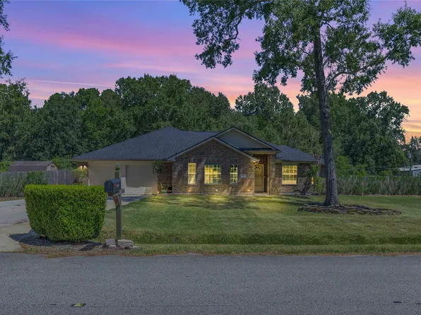 11418 Walraven Rd, Huffman, TX 77336
