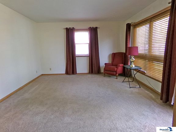 5th image of 321 S 22nd St