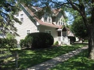 321 W Center St, Itasca, IL 60143