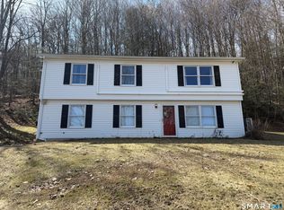 101 Norfolk Rd, Winsted, CT 06098