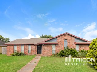 1901 Castle Dr, Garland, TX 75040