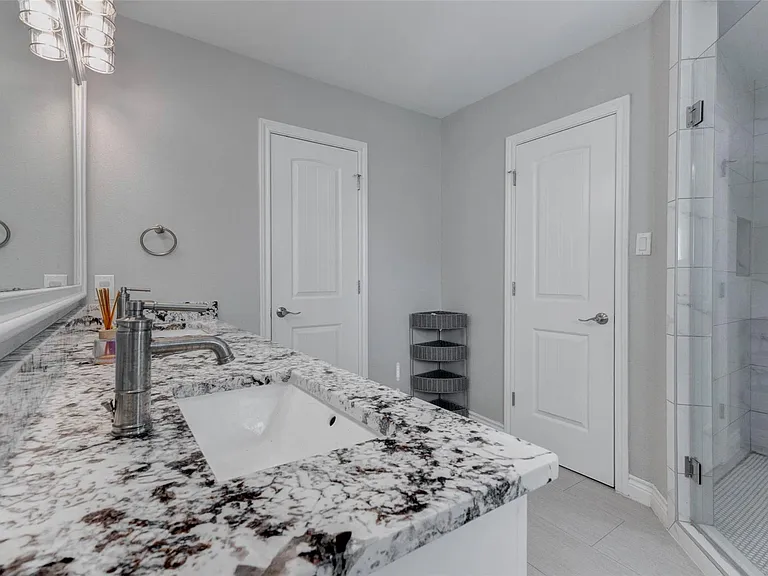 3711 Linkview Dr — Photo 19