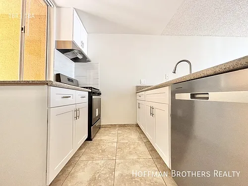 1225 N Cherokee Ave #106 Photo 1