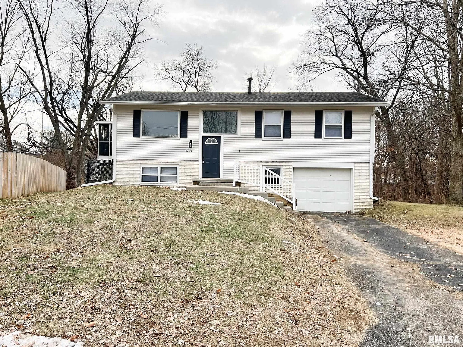 2230 N Winnebago Ct photo 1