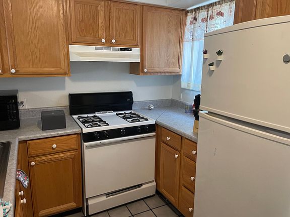 4th image of 505 Fruit Ave NE #1