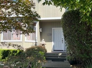4 Baypoint Dr, San Rafael, CA 94901