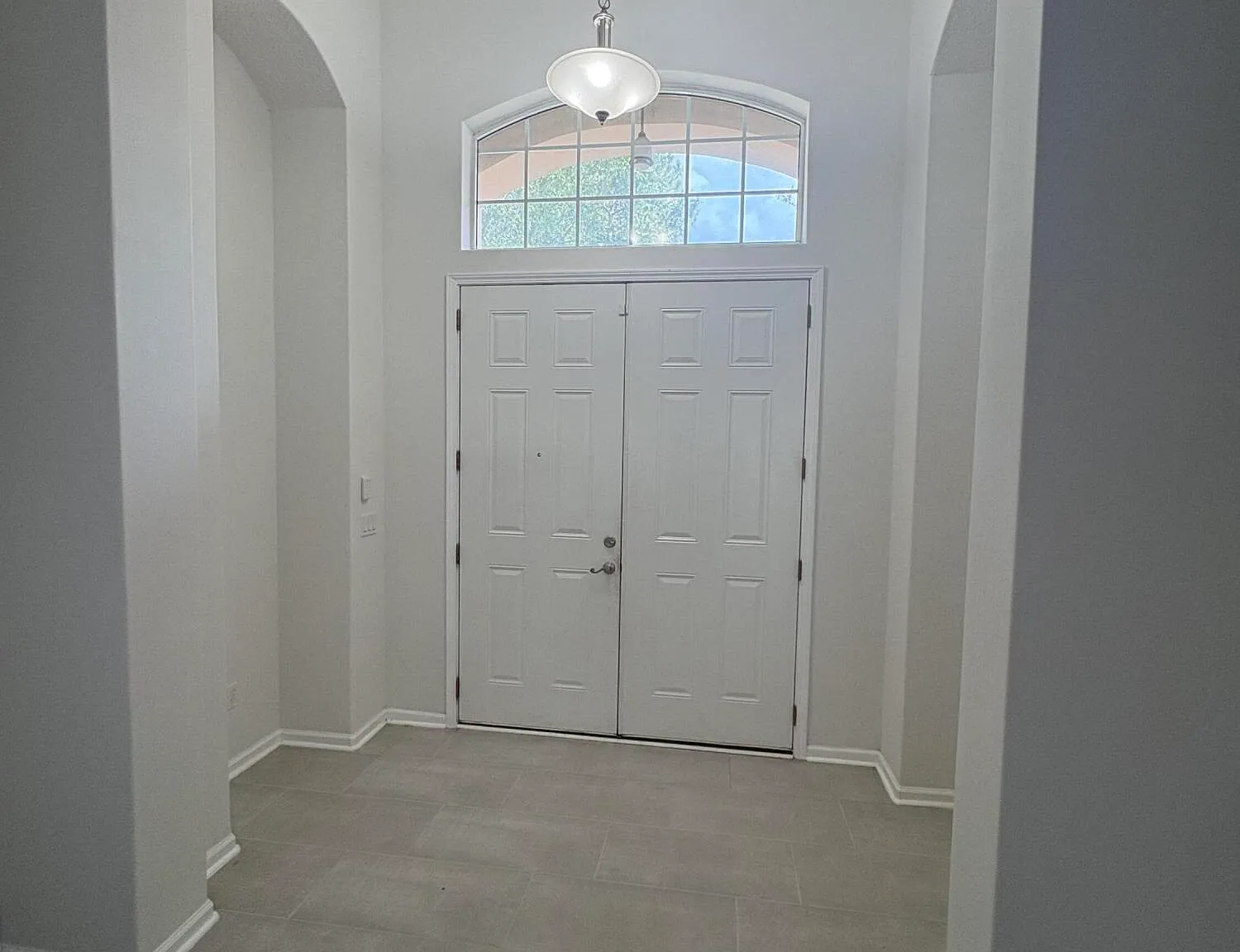 4 bed, 3.0 bath, 2437 sqft, $2,900 — Photo 4