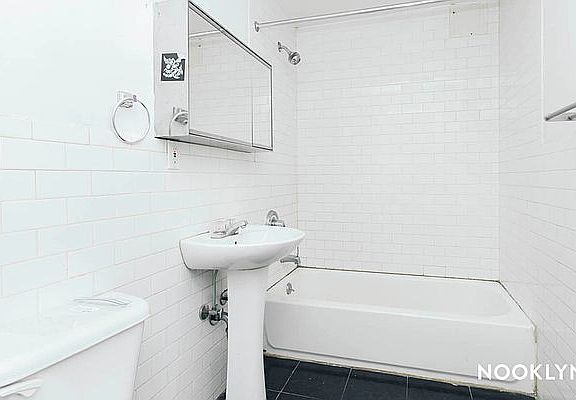 4th image of 27 Arion Pl APT 202
