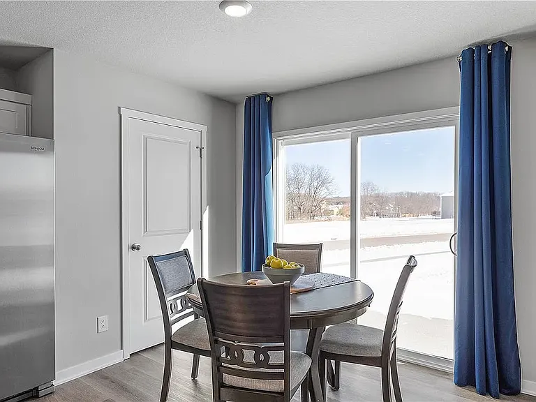 305 Juniper Dr — Photo 6