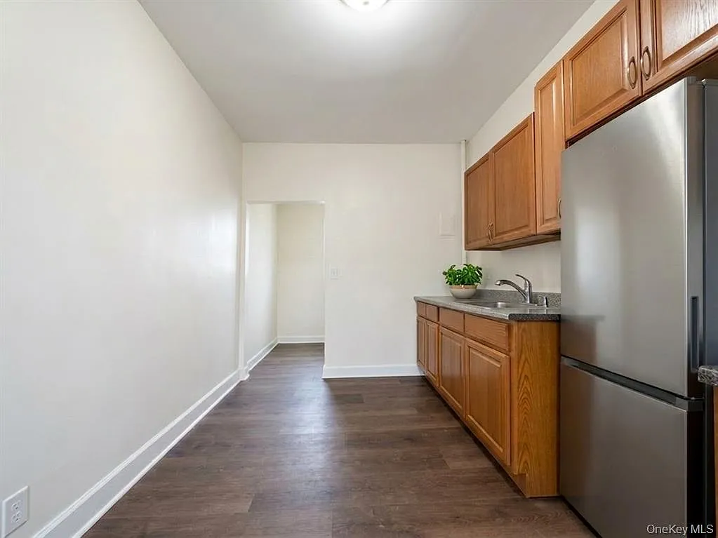 2 bed, 1000 sqft, $2,300 — Photo 4