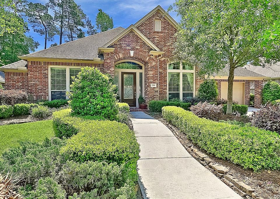 Gorgeous well maintained single story home with mature professional landscaping. Follow the rock lined sidewalk passed a subtle rock water fountain up to the front door with obscured glass and side windows.