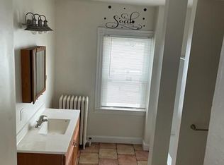 21 W Broad St APT C, Burlington, NJ 08016