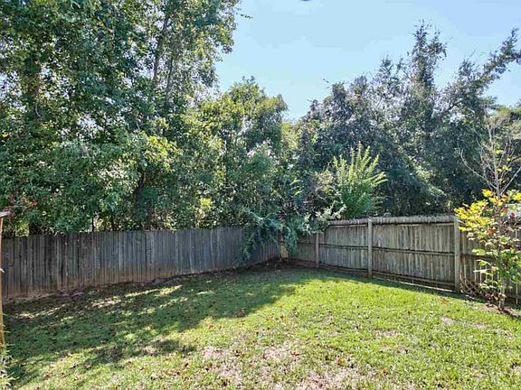 3rd image of 4023 Forsythe Park Cir