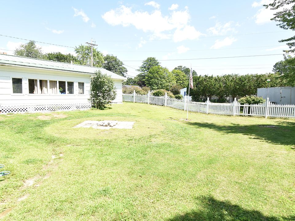 24 Nimitz Street, Lewiston, ME 04240 Zillow