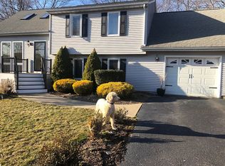 35 Sachem Rd, Narragansett, RI 02882