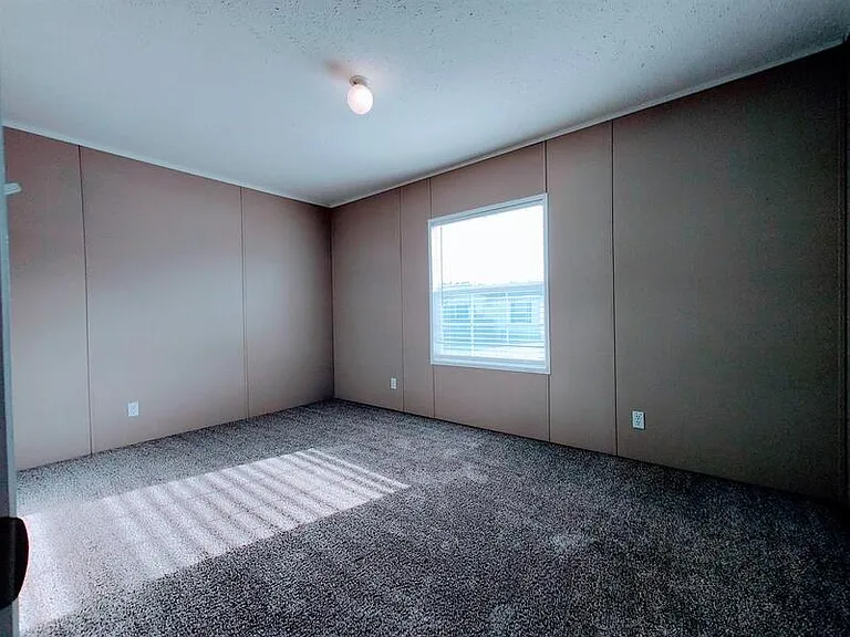 205 W Tower Ln — Photo 9