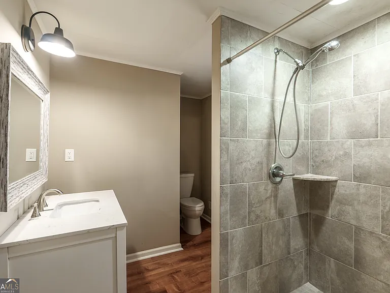 233 Alcovy St — Photo 17