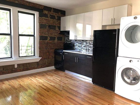 5th image of 530 Parkside Ave APT 3K