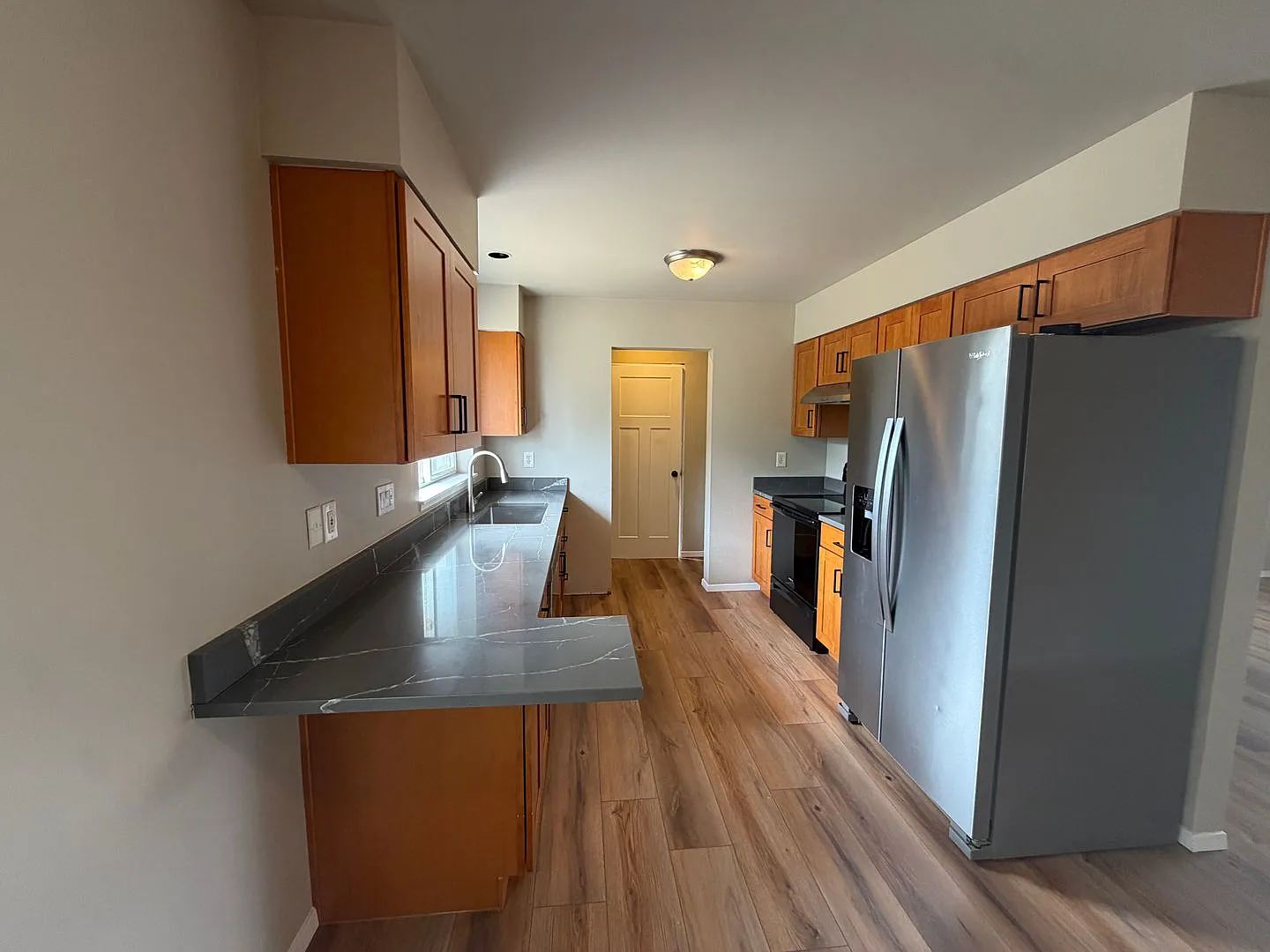 Beautiful 3 Bed, 2 Bath Home in Algona, WA - Apply Today! — Photo 3