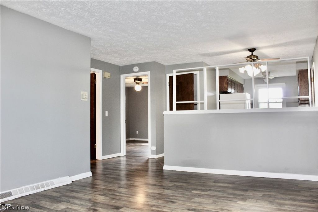 1645 California Ave, Louisville, OH - View 4