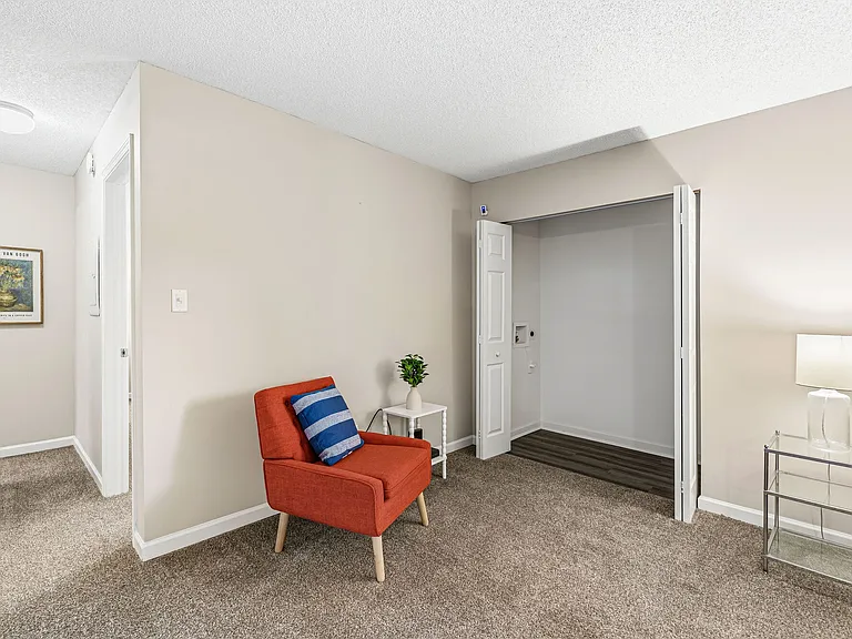 10 West Apartments — Photo 29