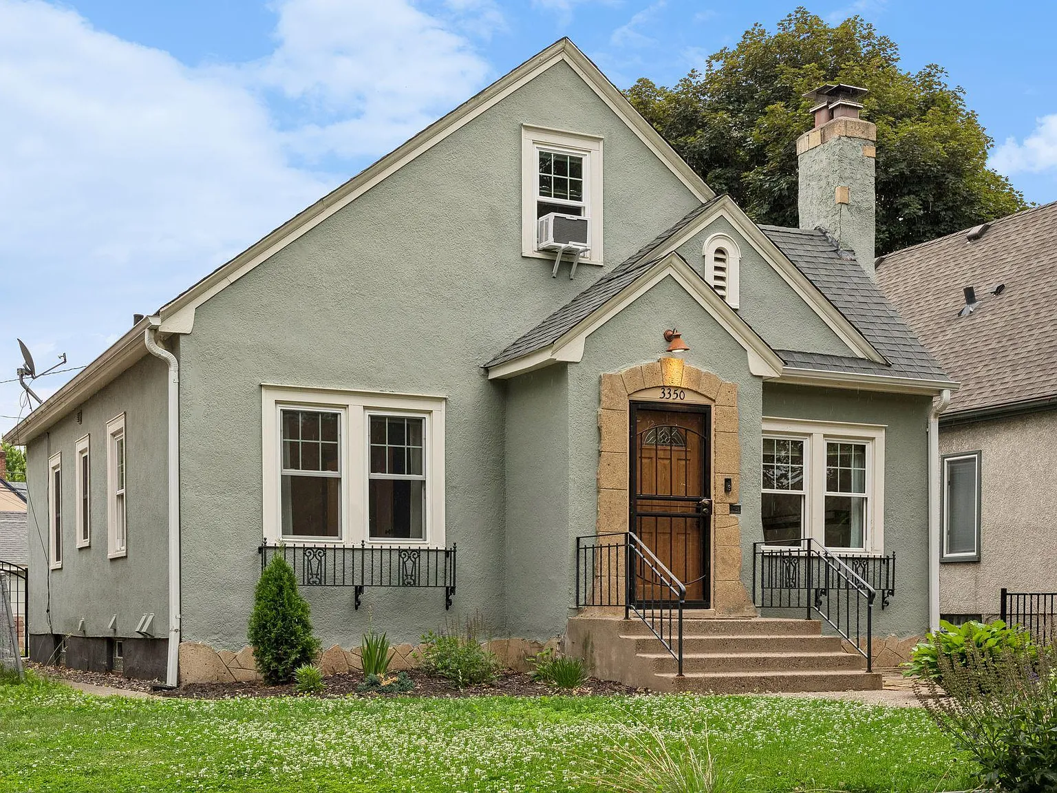 4 bed, 3.0 bath, 2710 sqft, $2,600 — Photo 3