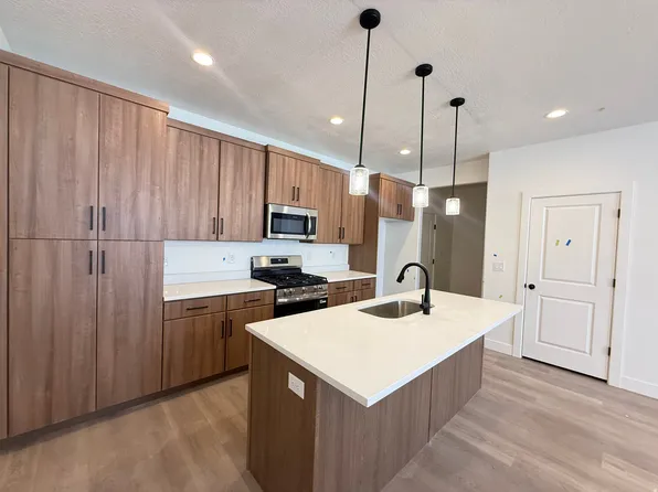 6960 W Hidden Hills Way #311, West Jordan, UT 84081