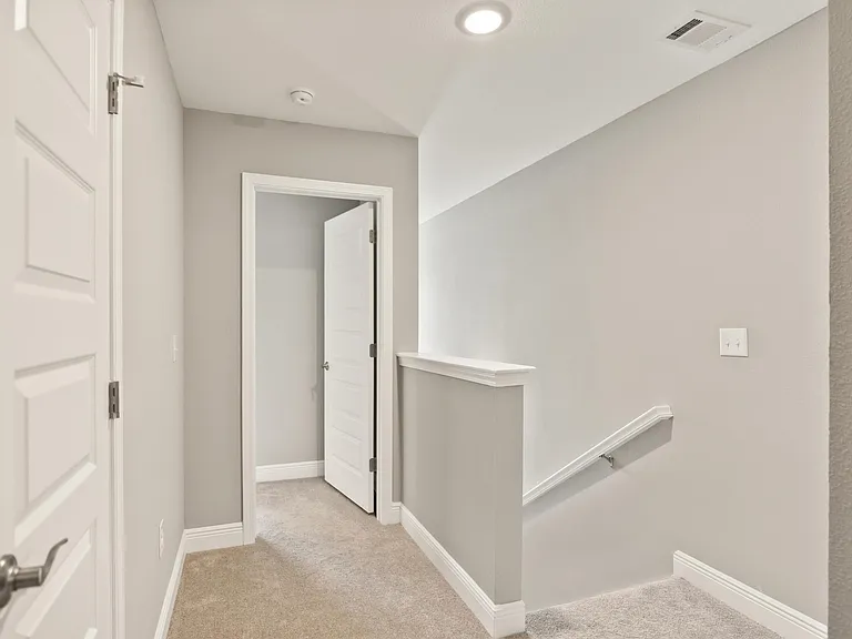 319 Carmel Dr #6-1 — Photo 32