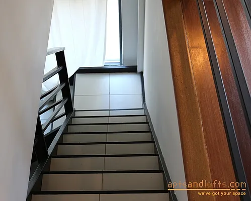Rented by aptsandlofts.com | media 13