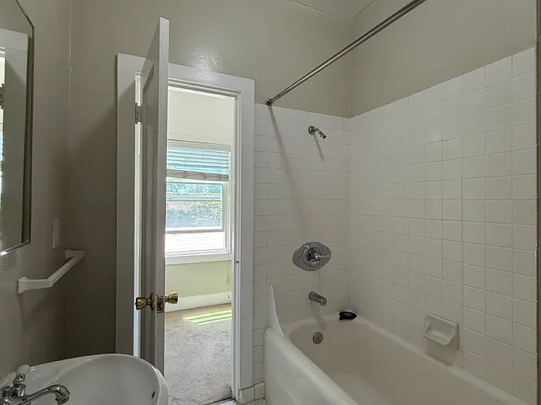 2451 Le Conte — Photo 6