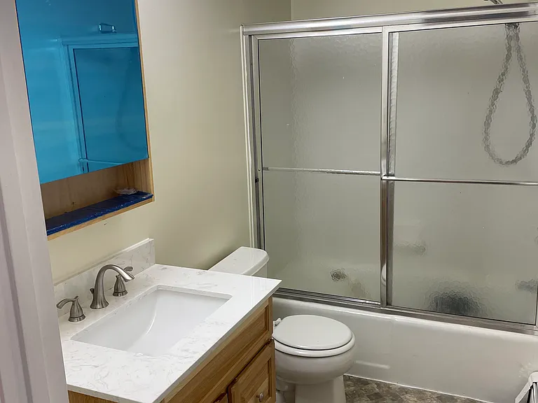 100 Strawberry Ave #3 — Photo 6