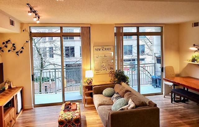 1st image of 820 N Pollard St APT 209