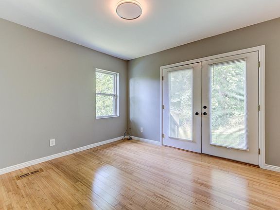 5th image of 3536 Gordon Ave
