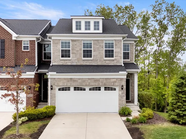 43449 Chancellor Ln, Novi, MI 48375