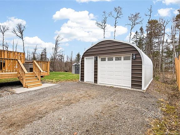 3rd image of 15 Wilderness Ct